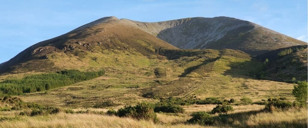 Hiking Néifinn / Nephin. Enda Storrie. Walking. Men's health.